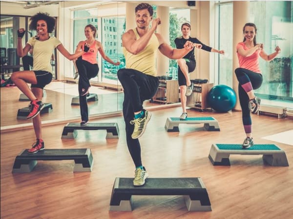 Bài tập Aerobic lựa chọn hoàn hảo cho thân hình cân đối